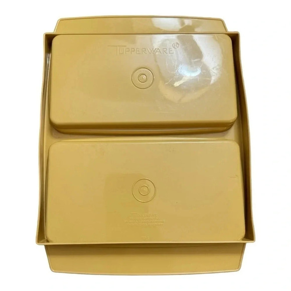 Vintage Tupperware Deviled Egg - Picture 4 of 8